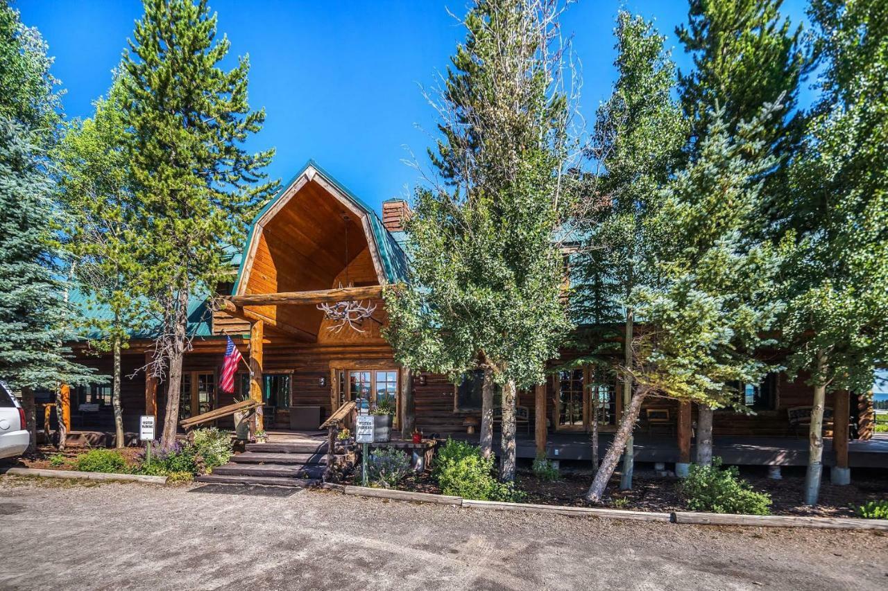Bar N Ranch Villa West Yellowstone Exterior photo
